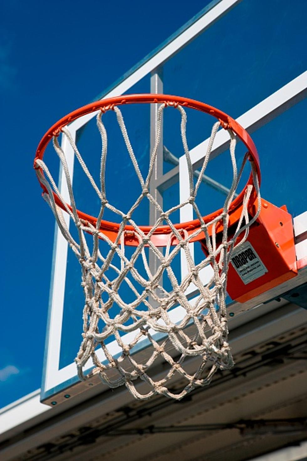 Grand Rapids Police Give a Neighborhood a Basketball Hoop