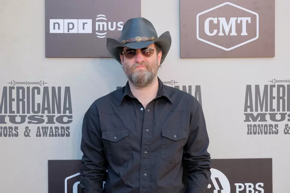 Wheeler Walker, Jr. Chats With Free Beer & Hot Wings About His Fans’ Teeth