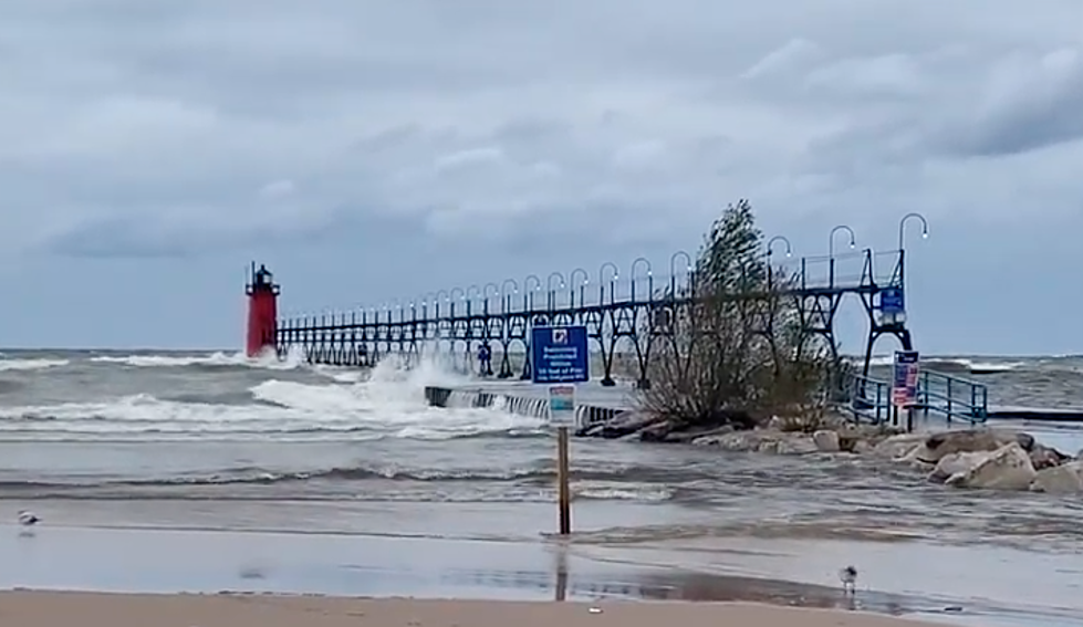Big Waves on Lake Michigan During ‘Mid-Latitude Cyclone’ [VIDEO]