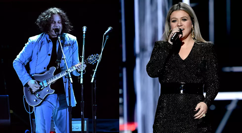 Kelly Clarkson Covers the White Stripes and It&#8217;s Awesome [VIDEO]