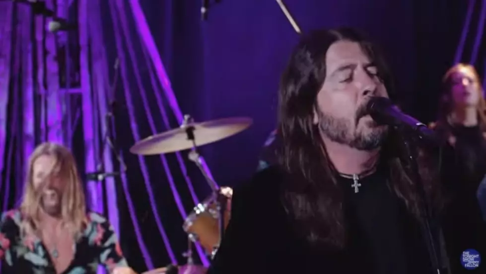 Watch Foo Fighters Perform ‘Waiting on a War’, Dave Grohl’s Interview on Tonight Show