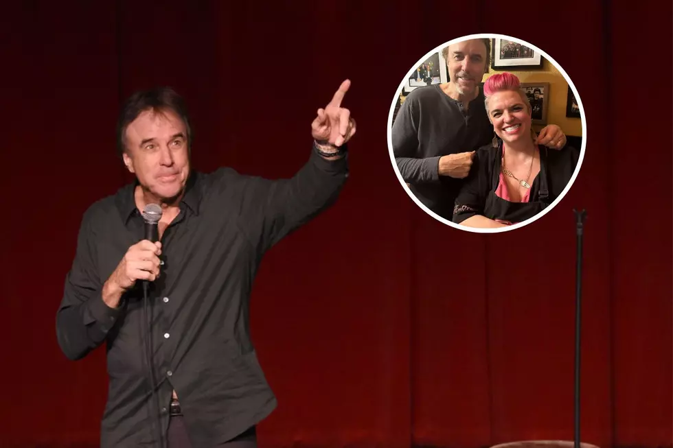 Comedian Kevin Nealon Catches a Bite at Grand Rapids Restaurant