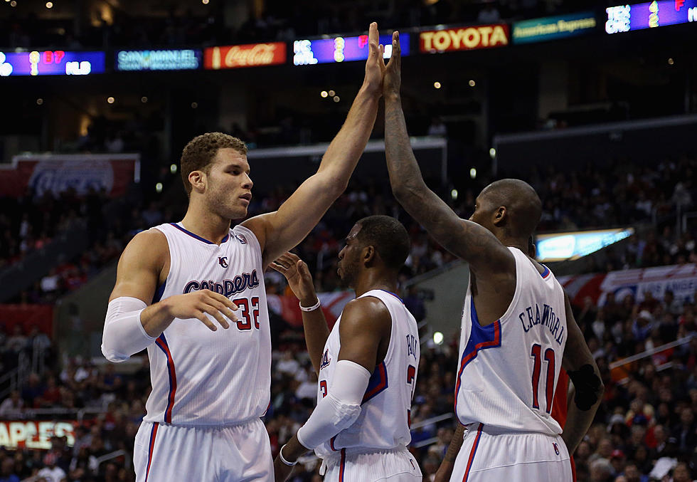 Clippers Slip Past Trail Blazers