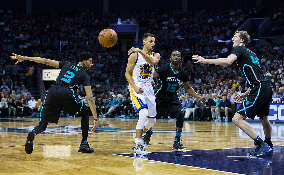 Curry Scores 40, Warriors Top Hornets 116-99 to Go 20-0