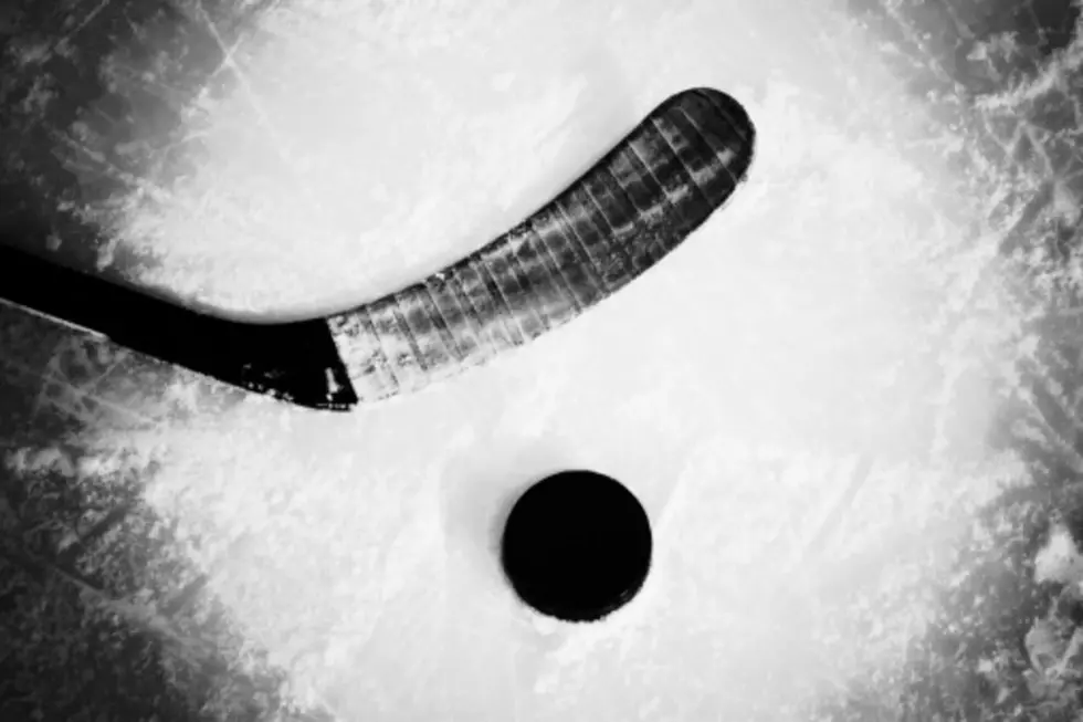 World’s Longest Hockey Game Played in Deep Freeze in Alberta
