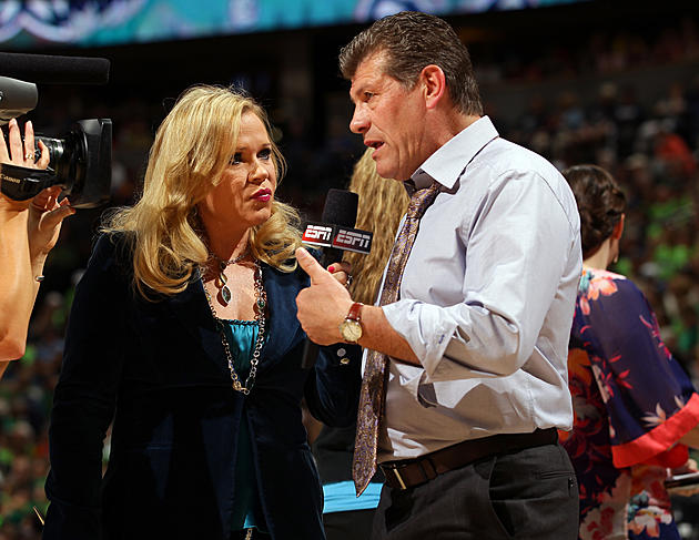ESPN&#8217;s Holly Rowe Returns After Cancer Surgery