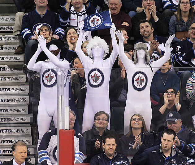 Dano Has 2 Goals, Assist to Lead Jets Past Canucks, 5-2