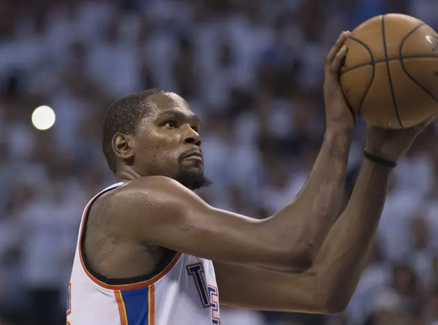 Durant Scores 41 Points, Thunder Beat Spurs to Tie Series