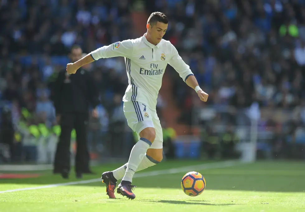 Ronaldo Signs Long-term Deal With Nike