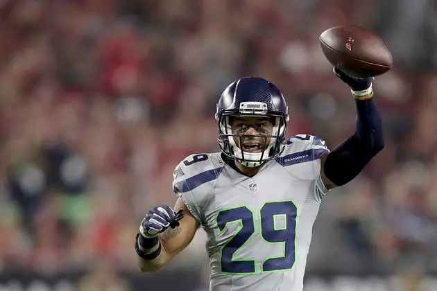 Seattle Loses Safety Earl Thomas for Rest of the Season