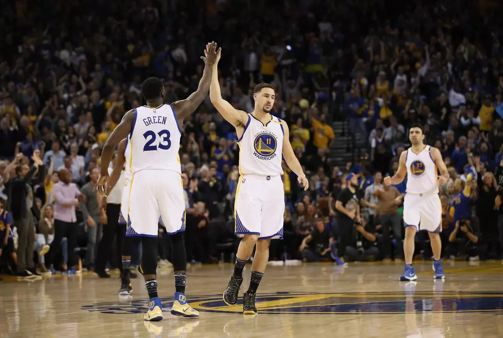 Thompson Scores 21 in 1st, Warriors Roll Past Magic 122-92
