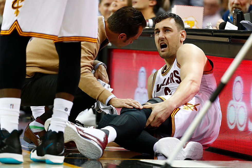 Cavaliers Center Bogut Done for Season With Broken Leg