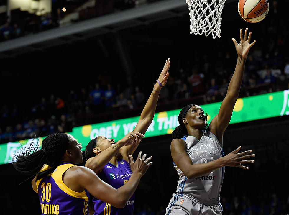 Fowles Grabs 17 Boards, Lynx Beat Sparks 70-68
