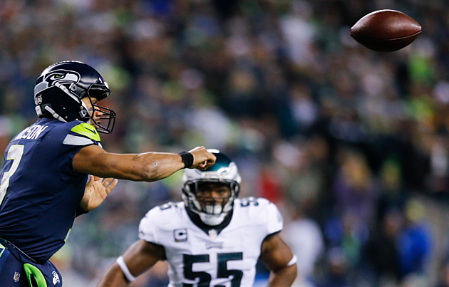 Scientist Neil deGrasse Tyson Confirms That Russell Wilson&#8217;s Lateral Monday Night Was Legit