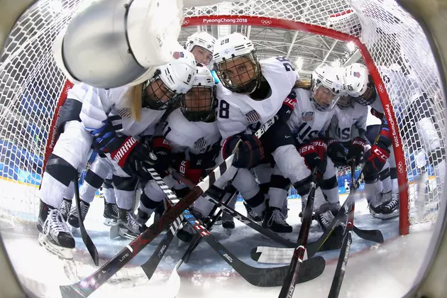 US Women get 2 Early Goals, Go Ahead 2-0 in Canada Series