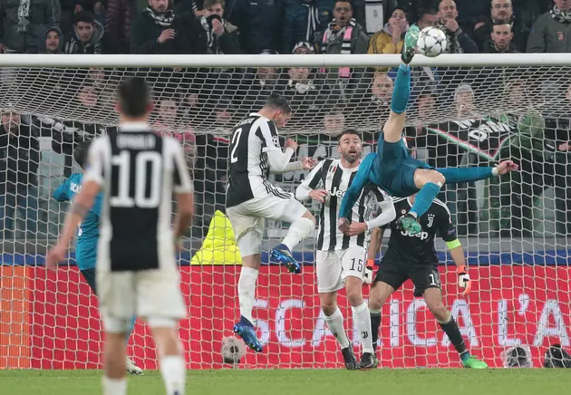 Ronaldo Scores Stunner as Madrid Beats Juventus 3-0 in CL