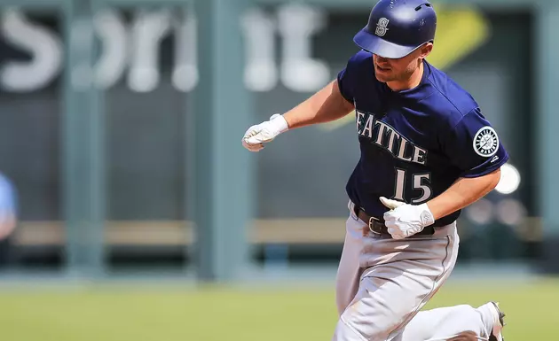 Seager&#8217;s Homer in 8th Sends Mariners Past Royals 4-2