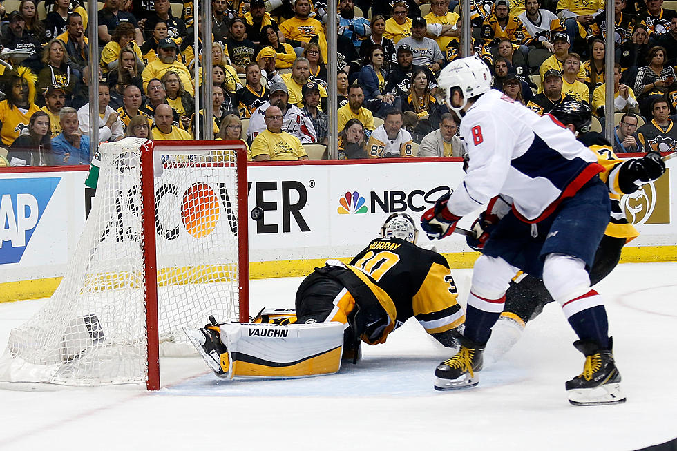 Last Minute Goal Lifts Capitals by Penguins 4-3