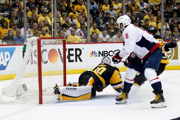 Ovechkin&#8217;s Late Goal Lifts Capitals by Penguins 4-3