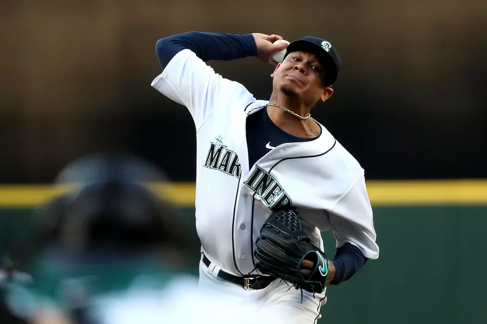 King Felix Throws 6 Strong Inning as Mariners Win Over A's 6-3