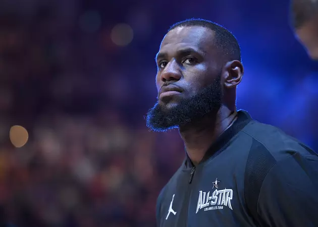 It&#8217;s Official: Lakers Announce LeBron James Has Signed
