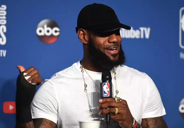 LeBron James Says in Kaepernick Reference: I Stand With Nike