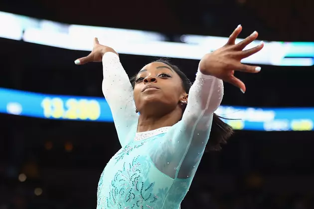 Biles dresses &#8220;for the survivors&#8221; while winning 5th US title