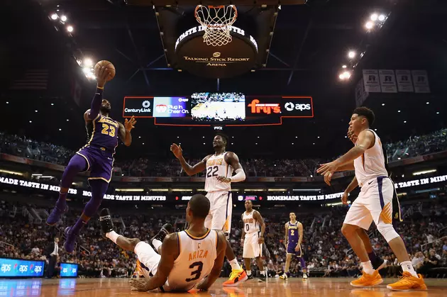 LeBron James Gets 1st Win as a Laker in Romp Over Suns