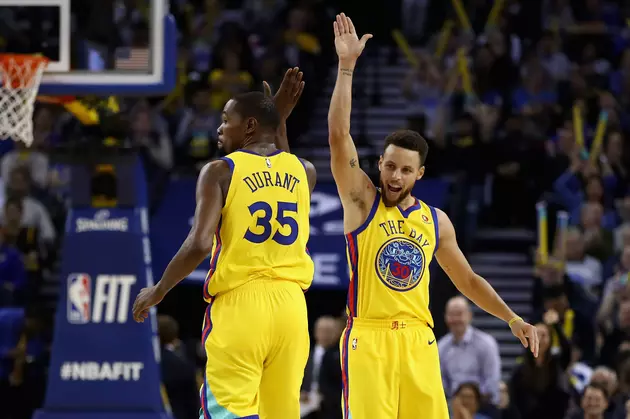 Curry Scores 38 to Push Warriors Past Timberwolves 116-108