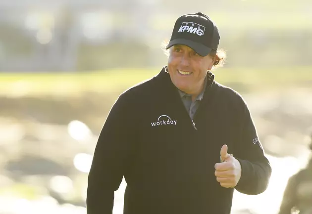 Mickelson Signs up for 3 Events Without Saying He&#8217;ll Play