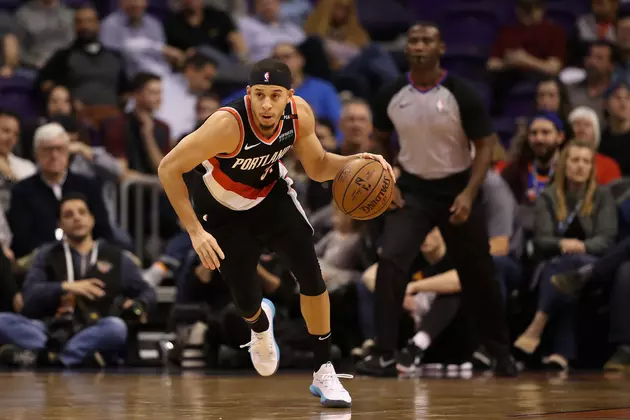 Seth Curry Scores 20 Points, Trail Blazers Rout Bulls