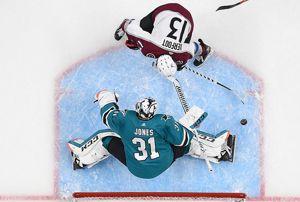 Pavelski Leads Sharks Past Avalanche 3-2 in Game 7