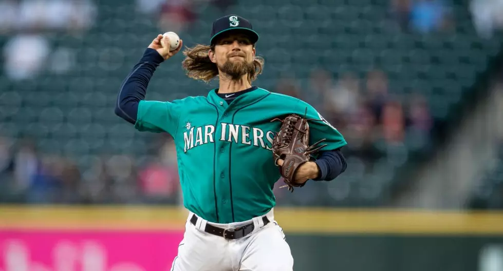 Leake Tosses Gem, Mariners Hit 5 HRs in 14-1 Win Over Astros