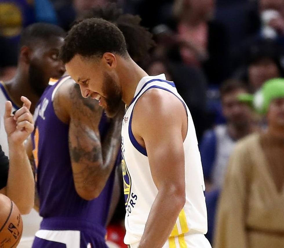 Curry Breaks Left Hand in Another Embarrassing Warriors Loss