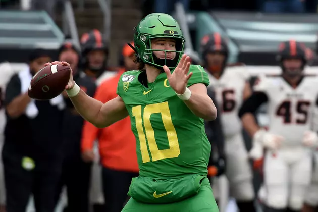 Justin Herbert&#8217;s 2 Brothers Serve as his Spotters, Receivers