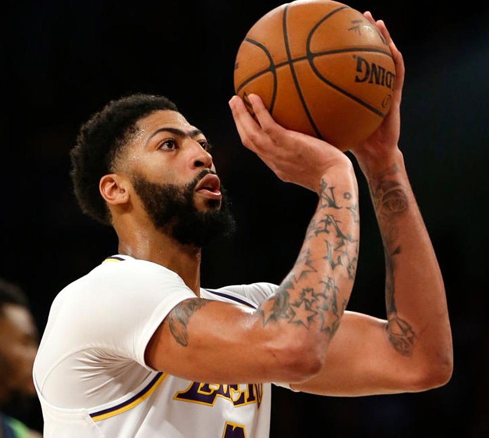 Davis Scores 50, Powers Lakers to 142-125 Win Over T-Wolves