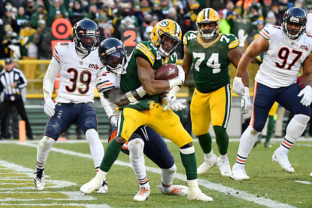 Packers Playoff Bound, Beat Bears in Rivals&#8217; 200th Game