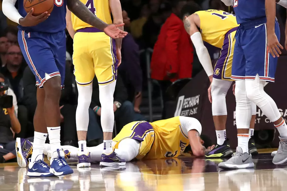 Anthony Davis Bruises Back in Lakers’ 117-87 Win Over Knicks