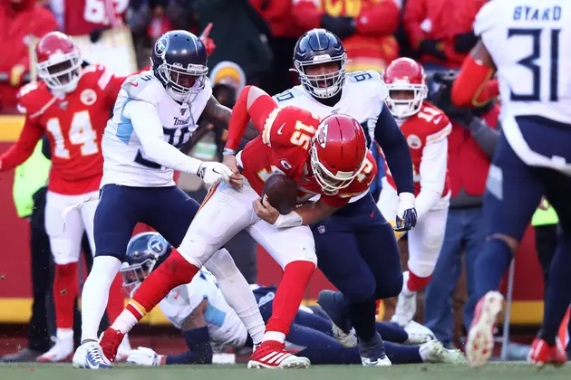 Mahomes&#8217; Feet, Arm Lift Chiefs to Super Bowl Over Titans
