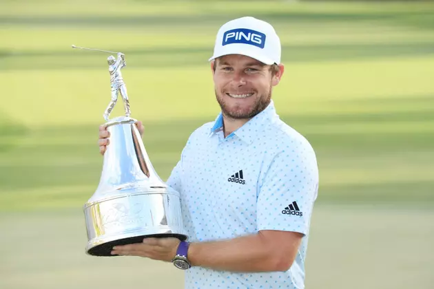 Hatton Hangs on to Win Bay Hill for 1st PGA Tour Title