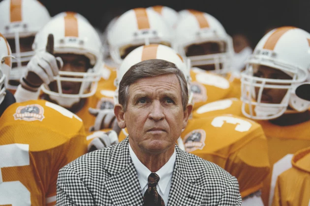 Johnny Majors, Former Tennessee and Pitt Coach, Dies at 85