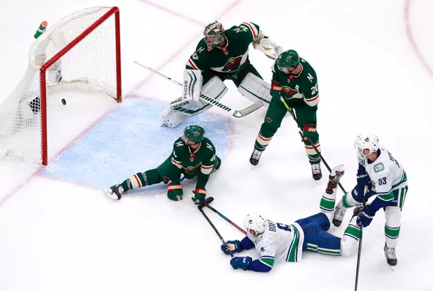 Boeser, Pettersson Help Canucks top Wild 3-0 for Series Lead