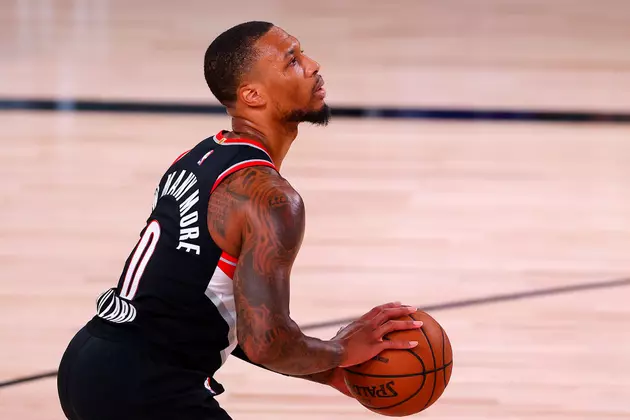 Lillard Scores 34 and Blazers Beat Lakers 100-93 in Game 1