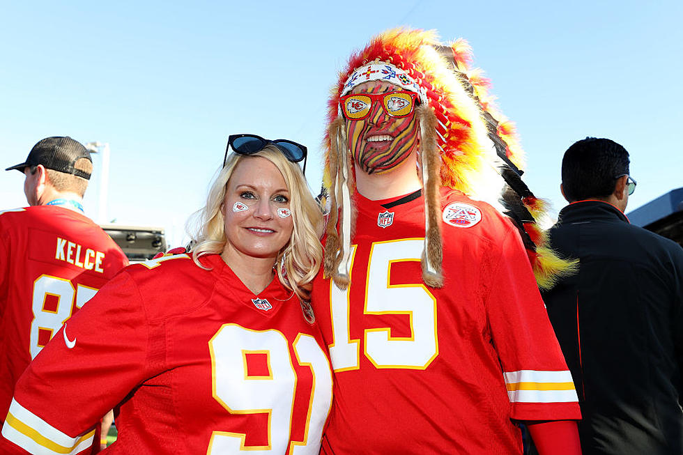 Chiefs Nix Headdresses, Face Paint to Start NFL Season
