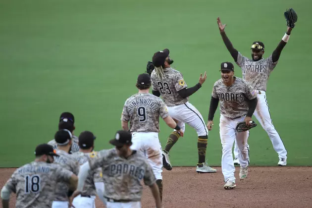 Rally Puts Padres Back in Playoffs for 1st Time in 14 Years