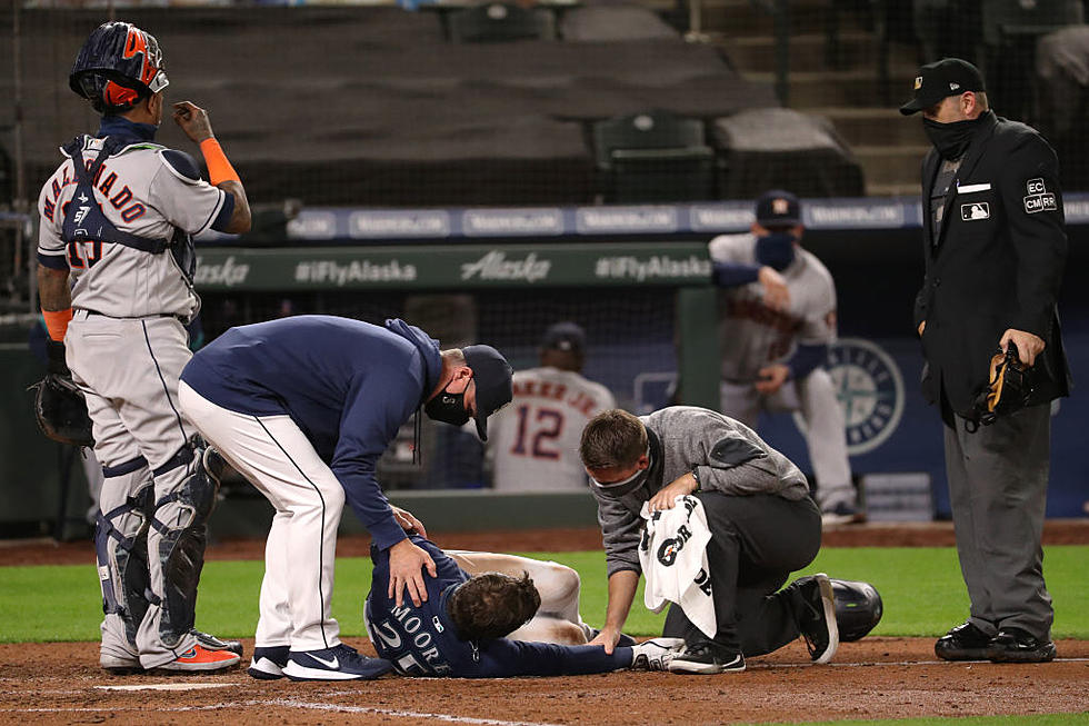 Mariners’ Moore placed on concussion list, out for season