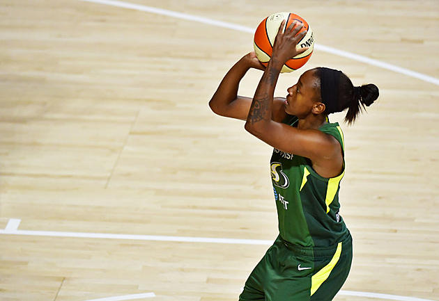 Loyd Scores 20 Points, Storm Beat Lynx for 2-0 Series Lead