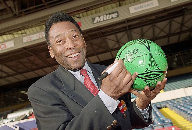Brazilian Soccer Great Pelé Turns 80, Isolated at Home