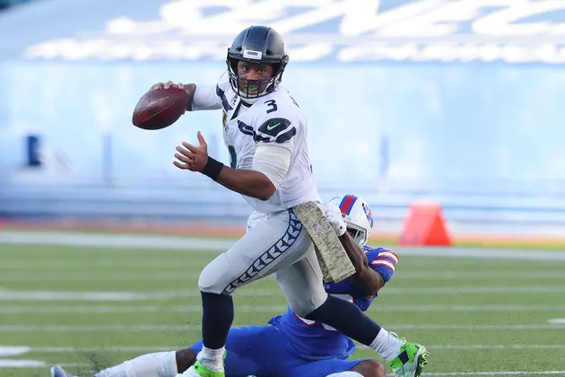 Russell Wilson, Travis Kelce Among NFL Man of Year Nominees