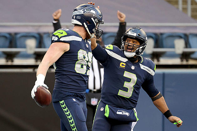 Wilson Throws 4 More TDs, Seahawks Rout Winless Jets 40-3